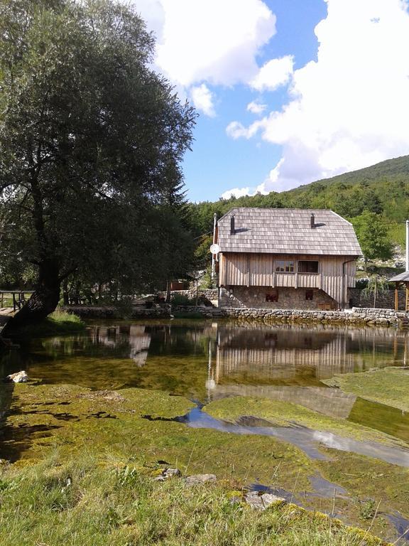Gacka Rooms Vrhovine Eksteriør billede