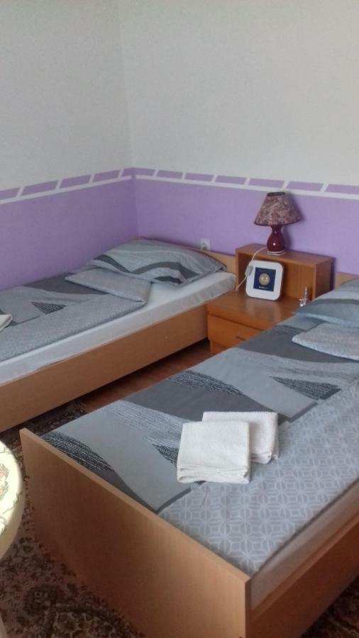 Gacka Rooms Vrhovine Eksteriør billede